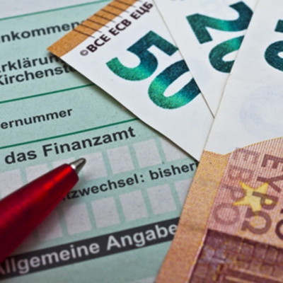 Formular Steuererklärung und Geld